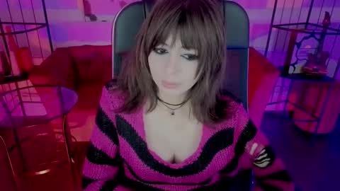 Snapshot of crystallbloom chatting on 02/11/26, 04:12 crystallbloom online show from 02/11/26, 04:12