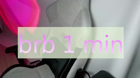 Snapshot of crystallkris chatting on 01/08/25, 02:25 Kristina online show from 01/08/25, 02:25