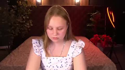 crystallpaws_ online show from 06/09/26, 05:41