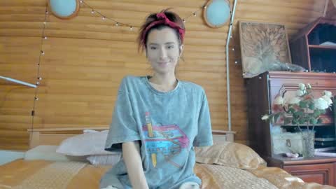 Snapshot of crystalnut chatting on 01/30/25, 03:44 Maria online show from 01/30/25, 03:44