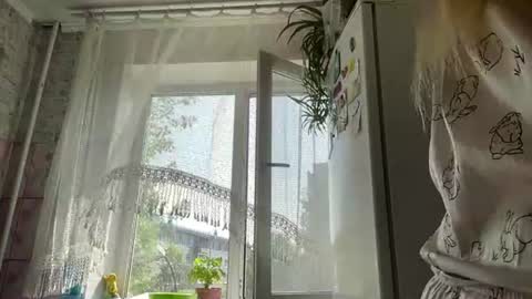 crystalstipp online show from 06/24/26, 05:39