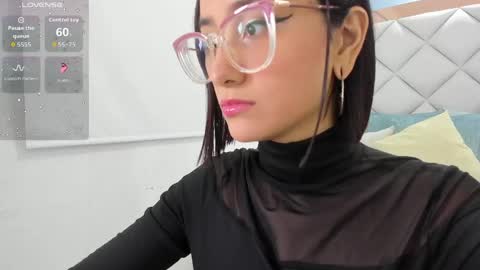 Snapshot of crystalstonee1 chatting on 04/28/26, 10:37 Crystal online show from 04/28/26, 10:37