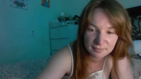Snapshot of crystalvelvet chatting on 05/26/26, 08:21 crystalvelvet online show from 05/26/26, 08:21