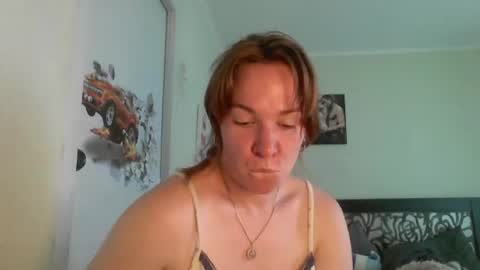 Snapshot of crystalvelvet chatting on 06/15/26, 06:26 crystalvelvet online show from 06/15/26, 06:26