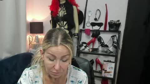 CrystalHotty online show from 05/07/26, 04:40