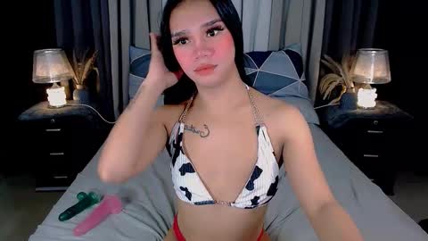 bea takashi  online show from 09/29/25, 08:52