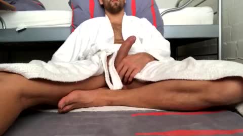 Snapshot of crzcrz chatting on 12/22/25, 11:35 crzcrz online show from 12/22/25, 11:35