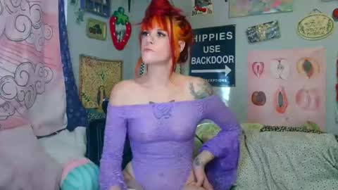 Snapshot of cu2sly chatting on 10/30/25, 09:59 online show from 10/30/25, 09:59