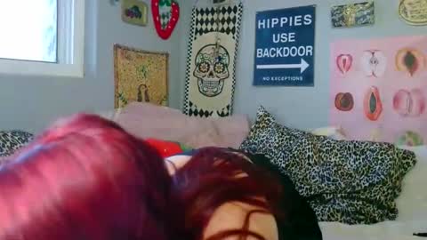 Snapshot of cu2sly chatting on 11/15/25, 06:26 online show from 11/15/25, 06:26