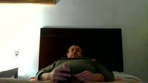 Snapshot of cuadillo chatting on 12/03/24, 11:24 cuadillo online show from 12/03/24, 11:24