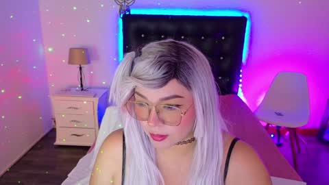 Snapshot of cuckoldlover69_ chatting on 12/18/24, 03:58 cuckoldlover69_ online show from 12/18/24, 03:58