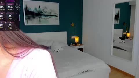 Silvia online show from 11/29/25, 07:44