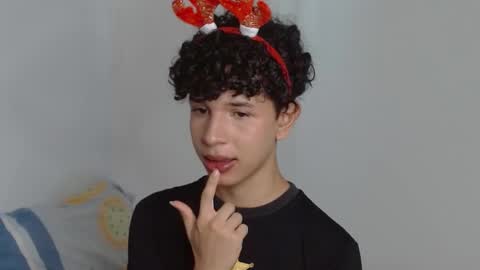 Cuddly online show from 12/22/24, 05:21