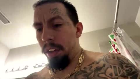 Snapshot of cuete2100 chatting on 12/02/25, 03:23 cuete2100 online show from 12/02/25, 03:23