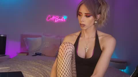 Cult Barbie online show from 06/27/26, 03:33