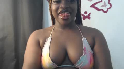 Snapshot of cum_coco_sweet chatting on 06/21/26, 12:35 Coco sweet online show from 06/21/26, 12:35