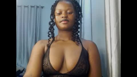 Snapshot of cum_ebony_petitxx chatting on 04/28/26, 07:02 cath online show from 04/28/26, 07:02