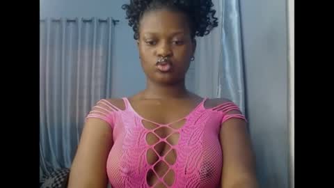 Snapshot of cum_ebony_petitxx chatting on 05/03/26, 06:08 cath online show from 05/03/26, 06:08