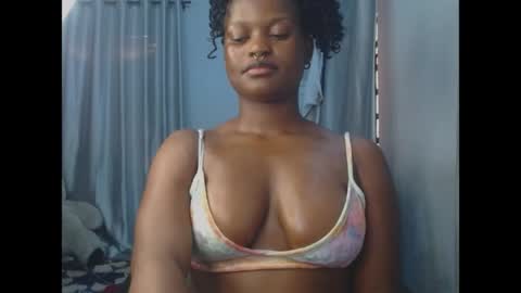 Snapshot of cum_ebony_petitxx chatting on 05/05/26, 06:32 cath online show from 05/05/26, 06:32