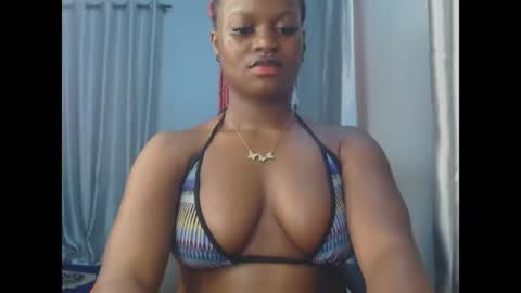 Snapshot of cum_ebony_petitxx chatting on 05/15/26, 06:42 cath online show from 05/15/26, 06:42