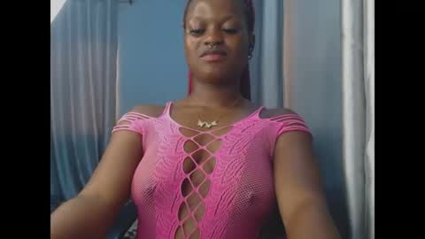Snapshot of cum_ebony_petitxx chatting on 05/16/26, 06:54 cath online show from 05/16/26, 06:54