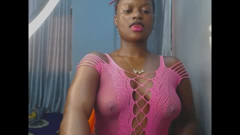 Snapshot of cum_ebony_petitxx chatting on 05/27/26, 06:43 cath online show from 05/27/26, 06:43