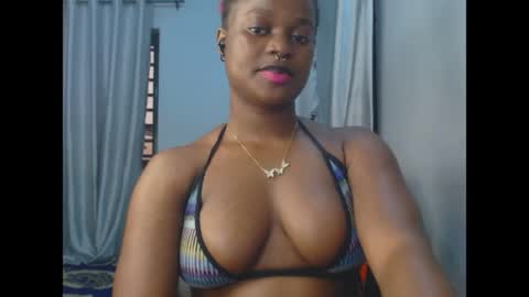 Snapshot of cum_ebony_petitxx chatting on 05/28/26, 06:32 cath online show from 05/28/26, 06:32