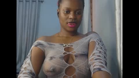 Snapshot of cum_ebony_petitxx chatting on 05/30/26, 07:16 cath online show from 05/30/26, 07:16