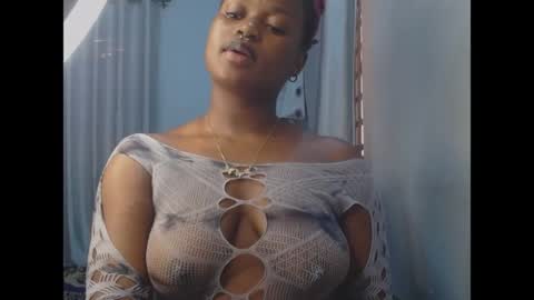 Snapshot of cum_ebony_petitxx chatting on 05/31/26, 06:53 cath online show from 05/31/26, 06:53