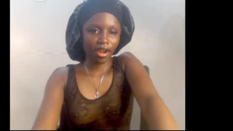 sophie online show from 04/24/26, 07:33