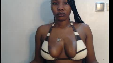 Snapshot of cum_ebony_xxxpetit chatting on 04/05/26, 12:41 Teeha online show from 04/05/26, 12:41