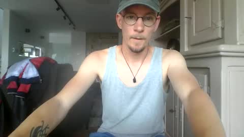 Snapshot of cum_swallow_bi chatting on 05/10/26, 09:58 cum_swallow_bi online show from 05/10/26, 09:58