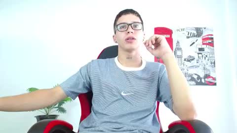 cumandres online show from 09/26/25, 01:48