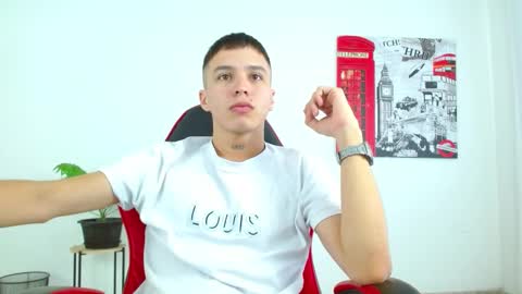 cumandres online show from 11/18/25, 02:43