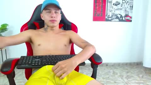 Snapshot of cumandres chatting on 01/17/26, 03:17 cumandres online show from 01/17/26, 03:17