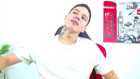 Snapshot of cumandres chatting on 02/04/26, 03:40 cumandres online show from 02/04/26, 03:40