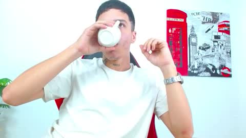 Snapshot of cumandres chatting on 02/25/26, 03:21 cumandres online show from 02/25/26, 03:21