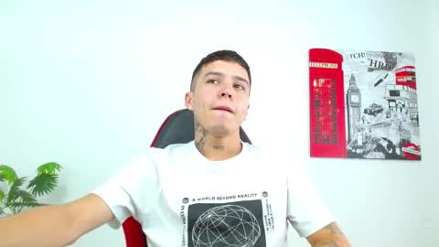 Snapshot of cumandres chatting on 03/10/26, 02:55 cumandres online show from 03/10/26, 02:55