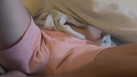 Snapshot of cumfar1985 chatting on 11/09/25, 04:05 Cumfar online show from 11/09/25, 04:05