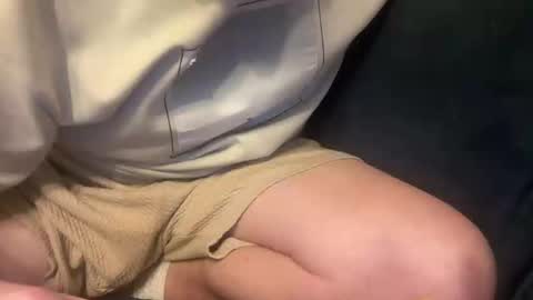 Snapshot of cumfar1985 chatting on 11/19/25, 12:32 Cumfar online show from 11/19/25, 12:32