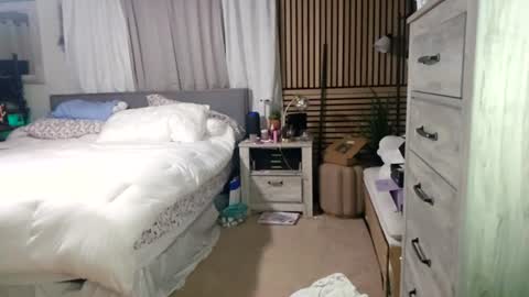 cumguzzlingskank online show from 06/18/26, 01:28