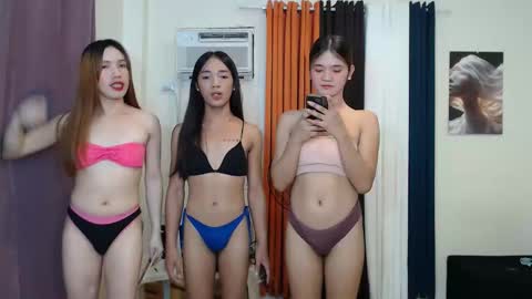 Snapshot of cummer_girls chatting on 09/28/25, 05:02 via medusa danna lerie scarlet online show from 09/28/25, 05:02