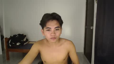 Snapshot of cummingyu chatting on 10/25/25, 04:02 cummingyu online show from 10/25/25, 04:02