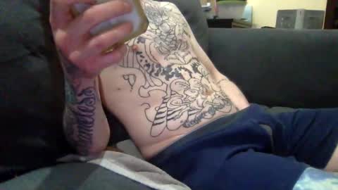 Snapshot of cumonover420 chatting on 02/15/25, 02:47 cumonover420 online show from 02/15/25, 02:47
