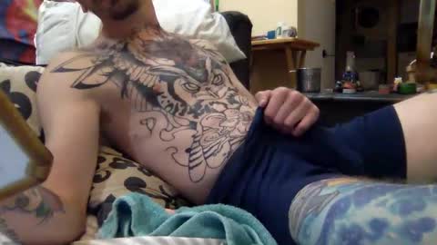 Snapshot of cumonover420 chatting on 09/13/25, 02:11 cumonover420 online show from 09/13/25, 02:11