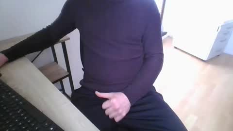 Snapshot of cumrocco009 chatting on 02/04/25, 10:21 cumrocco online show from 02/04/25, 10:21