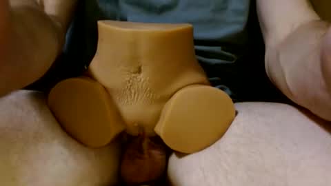 Snapshot of cumshard35 chatting on 12/08/24, 03:13 cumshard35 online show from 12/08/24, 03:13