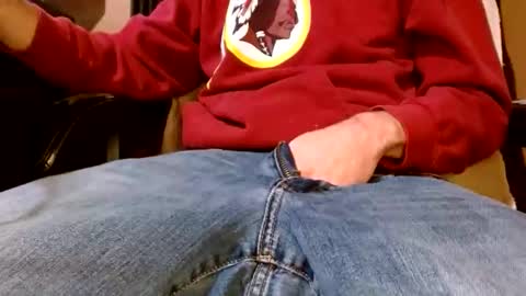 Snapshot of cumshard35 chatting on 11/27/25, 03:36 cumshard35 online show from 11/27/25, 03:36