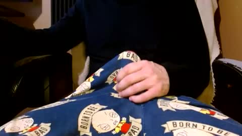 Snapshot of cumshard35 chatting on 02/06/26, 03:00 cumshard35 online show from 02/06/26, 03:00