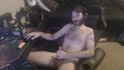 Snapshot of cumslinger2003 chatting on 12/25/24, 06:52 cumslinger2003 online show from 12/25/24, 06:52